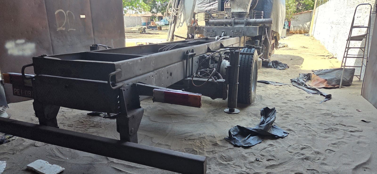 Equipamento industrial em área externa